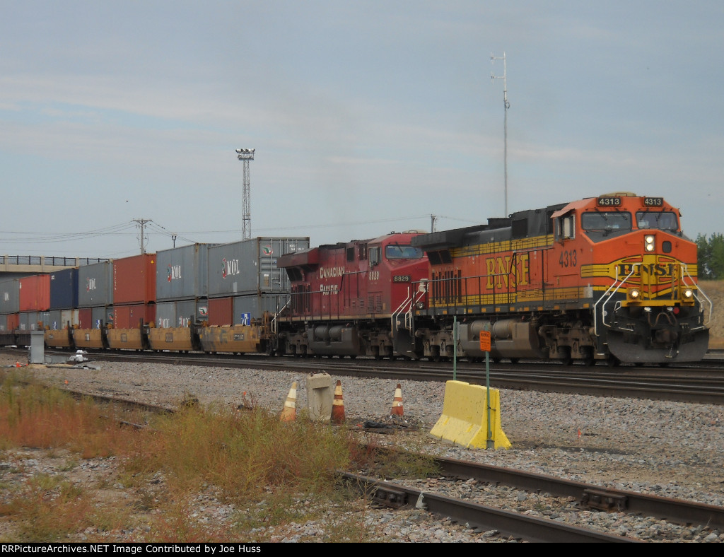 BNSF 4313 East